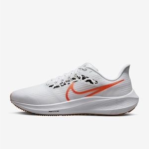 Nike Women’s Pegasus 39 Running Shoes, EUC, White/Platinum Tint, DZ5214-100